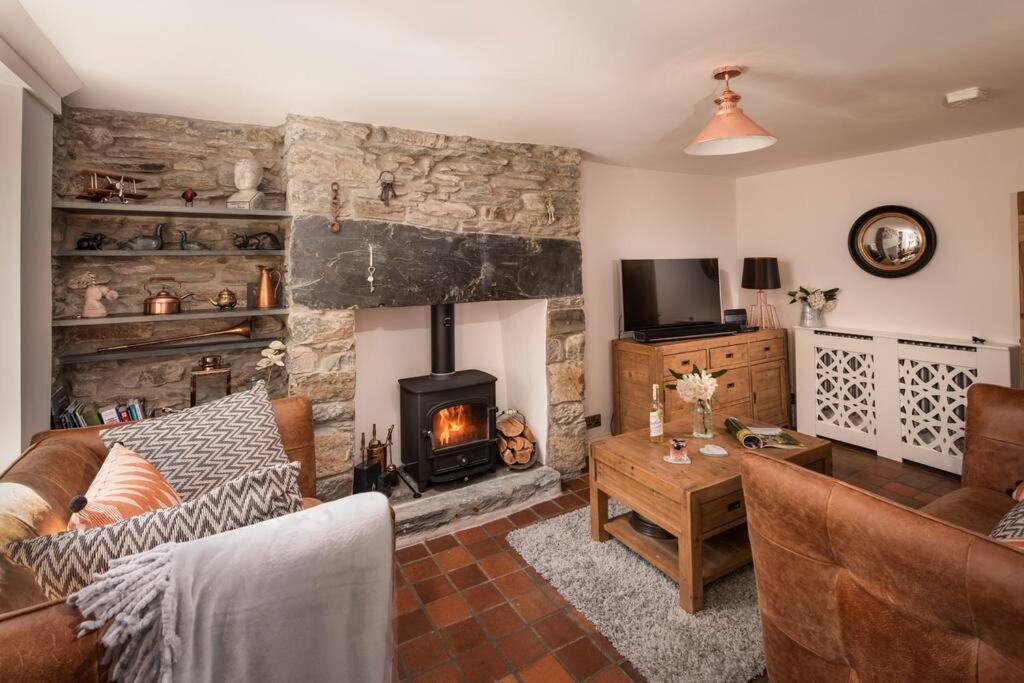 Charming Riverside Cottage In Snowdonia National Park Tanygrisiau Extérieur photo